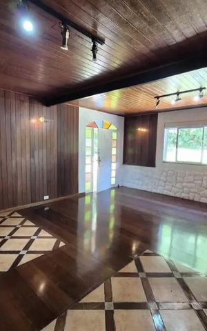Casa à venda com 415m², 3 quartos e 3 vagas Casa à venda com 415m², 3 quartos e 3 vagasSala