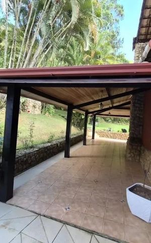 Casa à venda com 415m², 3 quartos e 3 vagas Casa à venda com 415m², 3 quartos e 3 vagasÁrea comum