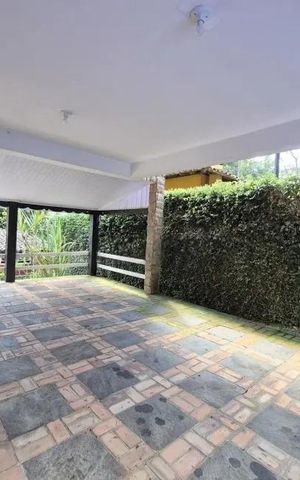 Casa à venda com 415m², 3 quartos e 3 vagas Casa à venda com 415m², 3 quartos e 3 vagasÁrea comum