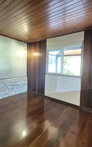 Casa à venda com 415m², 3 quartos e 3 vagas Casa à venda com 415m², 3 quartos e 3 vagasSala