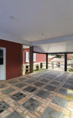 Casa à venda com 415m², 3 quartos e 3 vagas Casa à venda com 415m², 3 quartos e 3 vagasÁrea comum