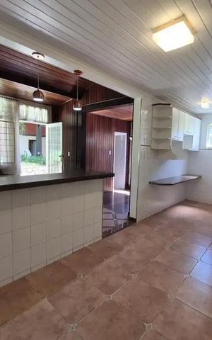 Casa à venda com 415m², 3 quartos e 3 vagas Casa à venda com 415m², 3 quartos e 3 vagasCozinha