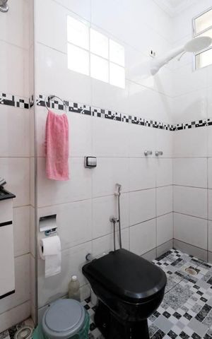 Casa para alugar com 403m², 4 quartos e 4 vagasBanheiro 1