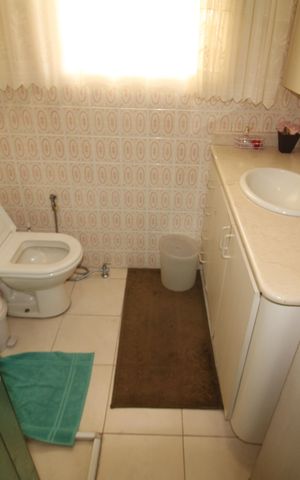 Casa à venda com 158m², 3 quartos e 2 vagasBanheiro 2