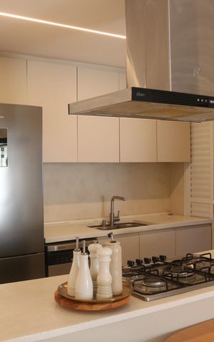 Apartamento à venda com 72m², 2 quartos e 2 vagasCozinha e Área de Serviço