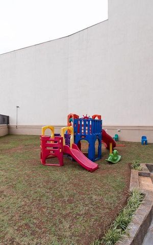 Apartamento à venda com 107m², 3 quartos e 2 vagas Apartamento à venda com 107m², 3 quartos e 2 vagasÁrea comum - Playground