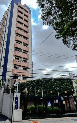Apartamento para alugar com 34m², 1 quarto e 1 vagaFachada e portaria