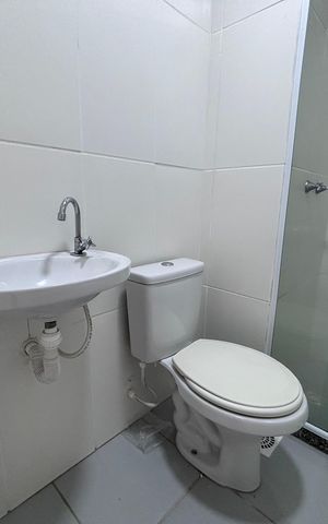 Casa de condomínio para alugar com 65m², 2 quartos e 1 vaga Casa de condomínio para alugar com 65m², 2 quartos e 1 vagaBanheiro