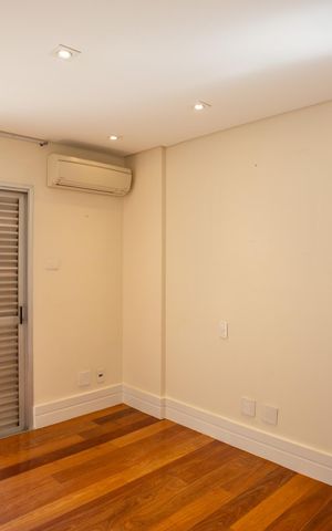 Apartamento à venda com 167m², 3 quartos e 2 vagas Apartamento à venda com 167m², 3 quartos e 2 vagasSuíte 3
