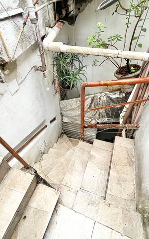 Casa para alugar com 40m², 1 quarto e sem vaga Casa para alugar com 40m², 1 quarto e sem vagaEscada