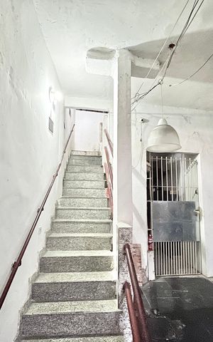 Casa para alugar com 40m², 1 quarto e sem vaga Casa para alugar com 40m², 1 quarto e sem vagaEscada