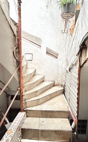 Casa para alugar com 40m², 1 quarto e sem vaga Casa para alugar com 40m², 1 quarto e sem vagaEscada