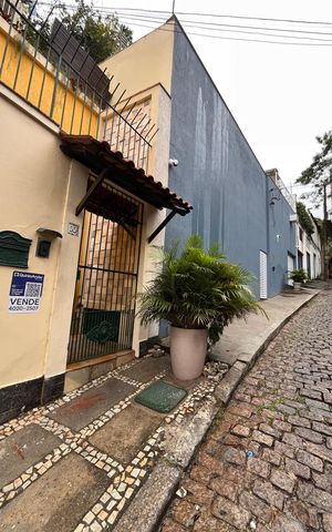 Apartamento à venda com 75m², 2 quartos e sem vaga Apartamento à venda com 75m², 2 quartos e sem vagaPlaca