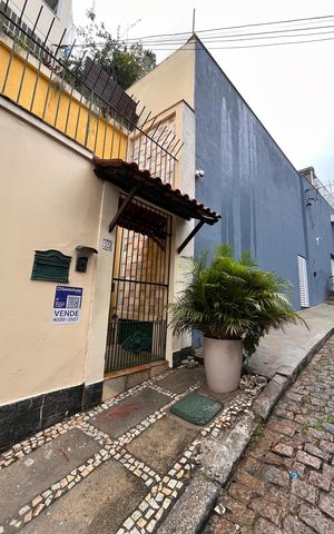 Apartamento à venda com 75m², 2 quartos e sem vaga Apartamento à venda com 75m², 2 quartos e sem vagaPlaca
