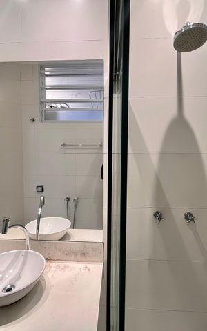 Apartamento à venda com 75m², 2 quartos e sem vaga Apartamento à venda com 75m², 2 quartos e sem vagaBanheiro