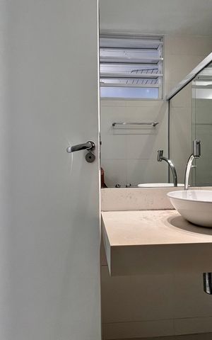 Apartamento à venda com 75m², 2 quartos e sem vaga Apartamento à venda com 75m², 2 quartos e sem vagaBanheiro