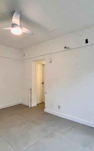 Apartamento à venda com 75m², 2 quartos e sem vaga Apartamento à venda com 75m², 2 quartos e sem vagaSala