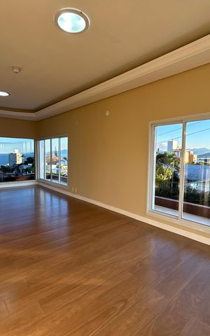 Casa para alugar com 500m², 7 quartos e 3 vagas Casa para alugar com 500m², 7 quartos e 3 vagasSala 1