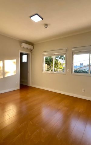 Casa para alugar com 500m², 7 quartos e 3 vagas Casa para alugar com 500m², 7 quartos e 3 vagasSuíte