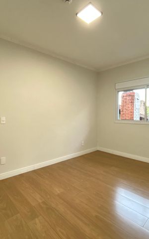 Casa para alugar com 500m², 7 quartos e 3 vagas Casa para alugar com 500m², 7 quartos e 3 vagasQuarto 4