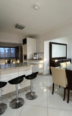 Casa para alugar com 500m², 7 quartos e 3 vagas Casa para alugar com 500m², 7 quartos e 3 vagasCozinha