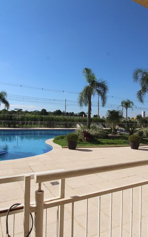Apartamento para alugar com 76m², 3 quartos e 1 vagaÁrea comum - Piscina