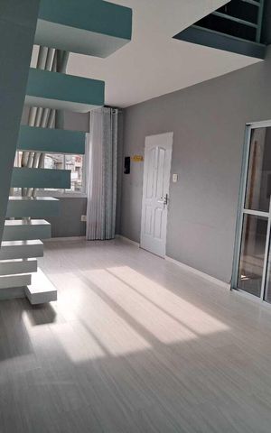 Casa à venda com 121m², 3 quartos e 2 vagasSala