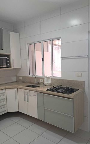 Casa à venda com 121m², 3 quartos e 2 vagasCozinha