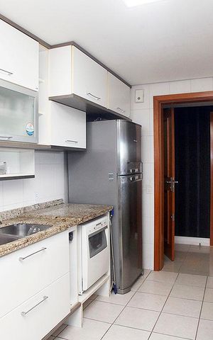 Apartamento para alugar com 130m², 3 quartos e 3 vagasCozinha