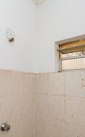 Casa à venda com 190m², 3 quartos e 3 vagas Casa à venda com 190m², 3 quartos e 3 vagasBanheiro 2