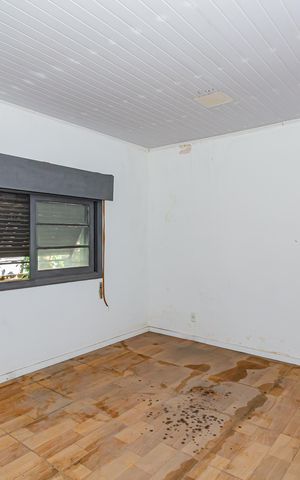 Casa à venda com 190m², 3 quartos e 3 vagas Casa à venda com 190m², 3 quartos e 3 vagasQuarto 3