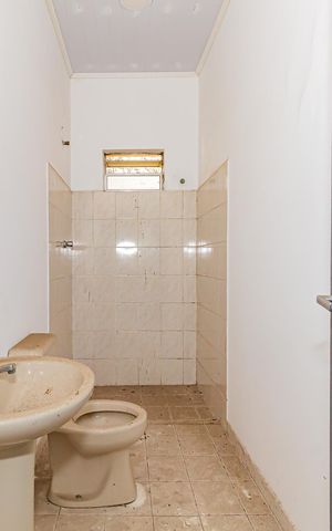 Casa à venda com 190m², 3 quartos e 3 vagas Casa à venda com 190m², 3 quartos e 3 vagasBanheiro 2
