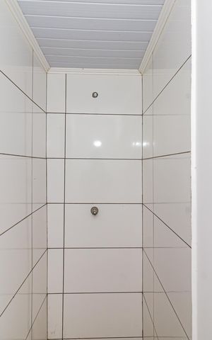Casa à venda com 190m², 3 quartos e 3 vagas Casa à venda com 190m², 3 quartos e 3 vagasBanheiro de serviço