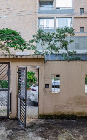 Casa à venda com 190m², 3 quartos e 3 vagas Casa à venda com 190m², 3 quartos e 3 vagasVista da Sala