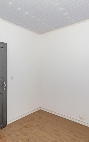 Casa à venda com 190m², 3 quartos e 3 vagas Casa à venda com 190m², 3 quartos e 3 vagasQuarto 2