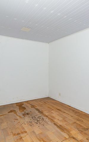 Casa à venda com 190m², 3 quartos e 3 vagas Casa à venda com 190m², 3 quartos e 3 vagasQuarto 3