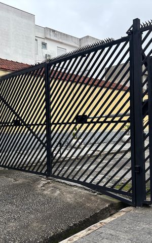 Casa de condomínio à venda com 160m², 2 quartos e 1 vaga Casa de condomínio à venda com 160m², 2 quartos e 1 vagaFachada