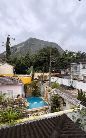 Casa de condomínio para alugar com 180m², 3 quartos e 2 vagasSuíte 1 - Varanda