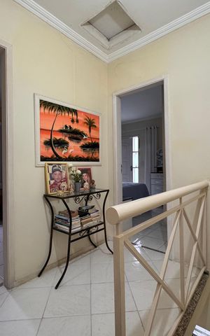 Casa de condomínio para alugar com 180m², 3 quartos e 2 vagasHall Íntimo