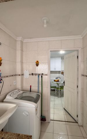 Casa de condomínio para alugar com 180m², 3 quartos e 2 vagasCozinha e Área de Serviço - Banheiro