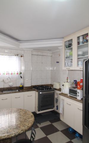 Apartamento à venda com 83m², 2 quartos e 2 vagasCozinha