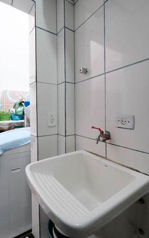 Casa à venda com 60m², 2 quartos e 1 vagaÁrea de Serviço