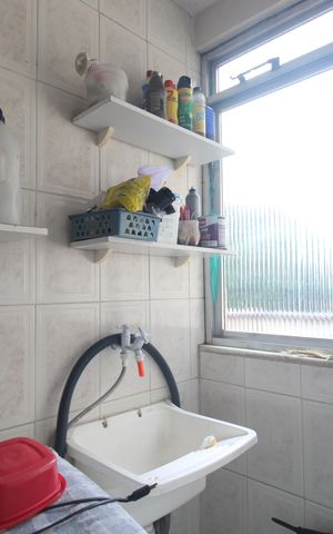 Casa de condomínio à venda com 80m², 3 quartos e 1 vagaÁrea de serviço