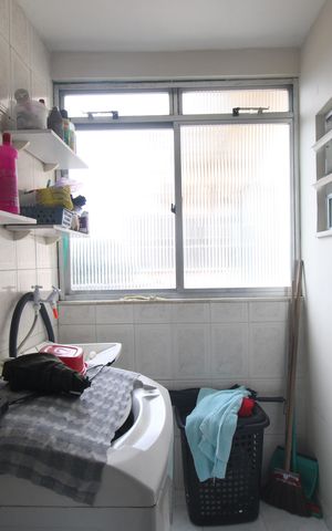 Casa de condomínio à venda com 80m², 3 quartos e 1 vagaÁrea de serviço