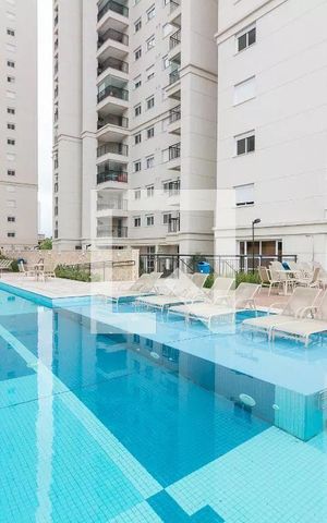 Apartamento à venda com 106m², 3 quartos e 2 vagas Apartamento à venda com 106m², 3 quartos e 2 vagasPiscina