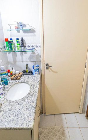 Casa à venda com 544m², 7 quartos e 4 vagas Casa à venda com 544m², 7 quartos e 4 vagasSemi- suite/ Banheiro