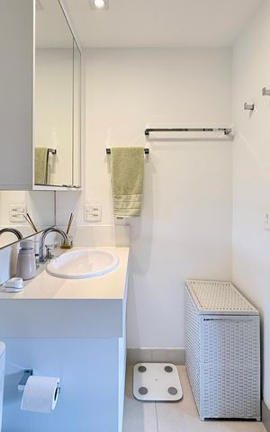 Apartamento à venda com 92m², 2 quartos e 2 vagas Apartamento à venda com 92m², 2 quartos e 2 vagasBanheiro Suíte 1