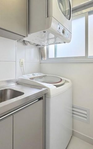 Apartamento à venda com 92m², 2 quartos e 2 vagas Apartamento à venda com 92m², 2 quartos e 2 vagasÁrea de Serviço