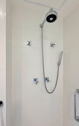 Apartamento à venda com 92m², 2 quartos e 2 vagas Apartamento à venda com 92m², 2 quartos e 2 vagasBanheiro Suíte 1