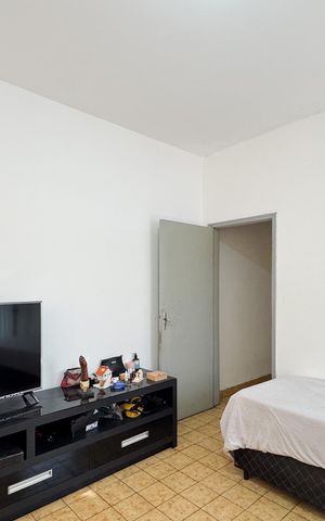 Casa à venda com 380m², 3 quartos e 2 vagas Casa à venda com 380m², 3 quartos e 2 vagasSala